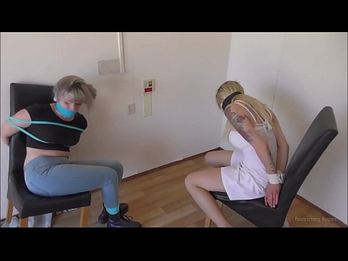 ❤️ Dépendante / attachée et bâillonnée / demoiselle en détresse ❤️❌ Porno de qualité at fr.naughtyhentai.ru ﹏