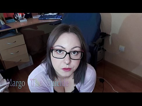 ❤️ Une fille sexy avec des lunettes suce profondément un gode devant la caméra ❤️❌ Porno de qualité at fr.naughtyhentai.ru ﹏